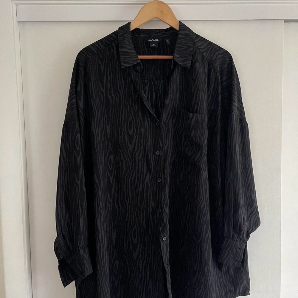 monki • ASOS black and gray striped shirt